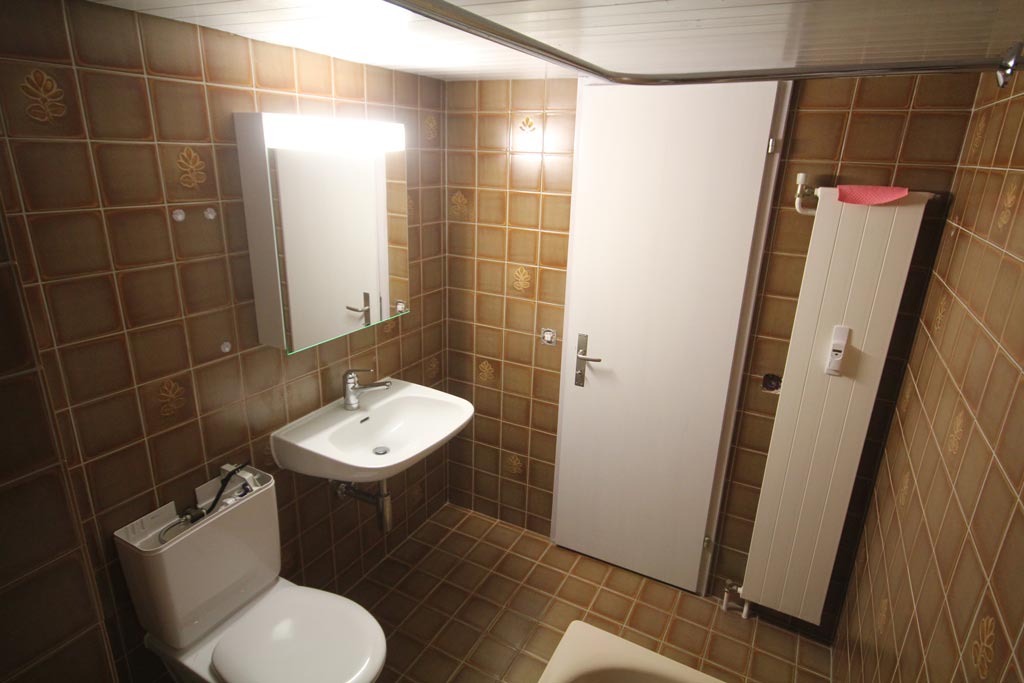 Badezimmer renovieren bringt neuen Glanz in Ihr Zuhause.